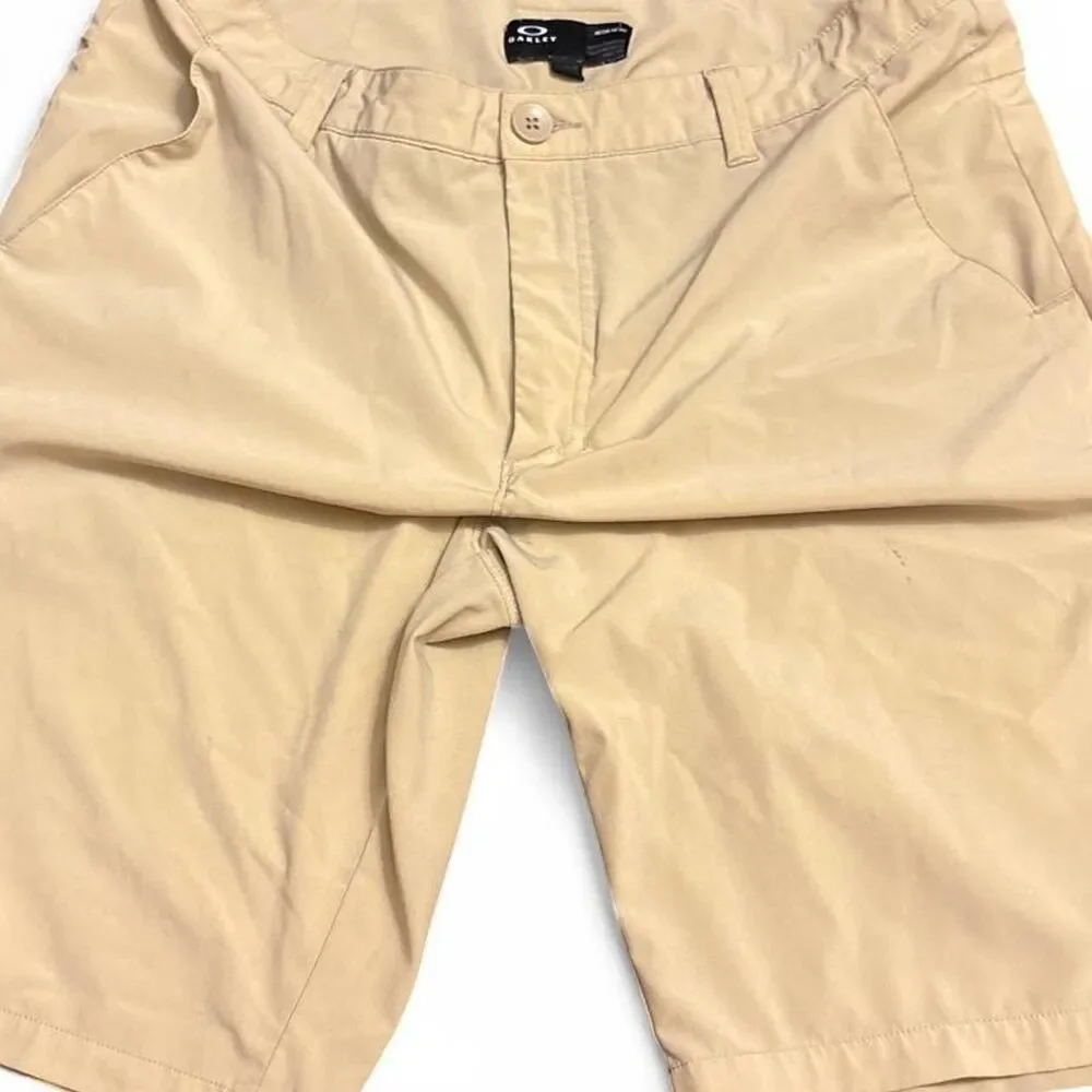 Oakley Men's Tan and Cream Shorts